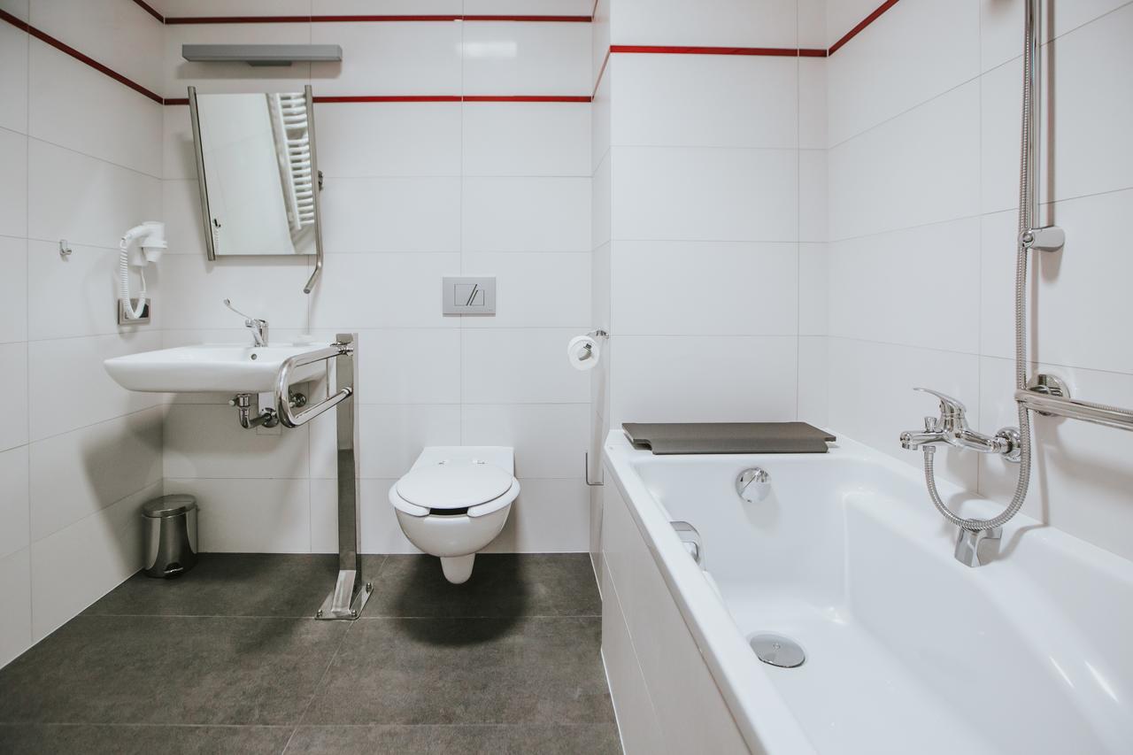 Hotel Radocza Park Business المظهر الخارجي الصورة